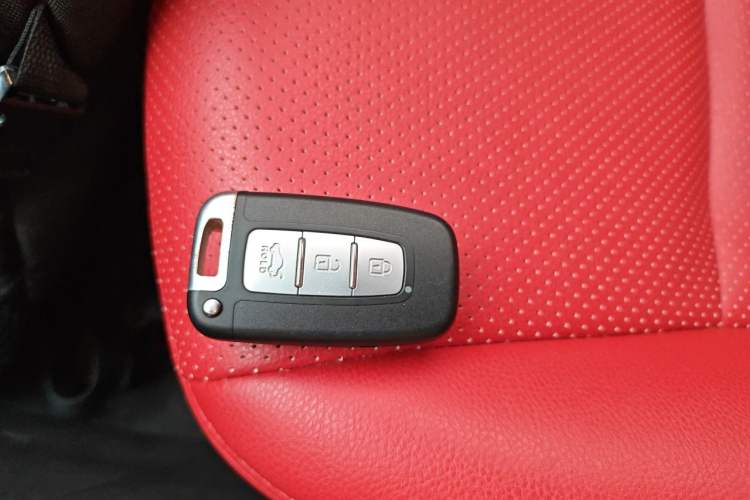 Used Hyundai Elantra (5th Generation / Langdong) 2013 1.6L Automatic Leading Model Vehicle Key