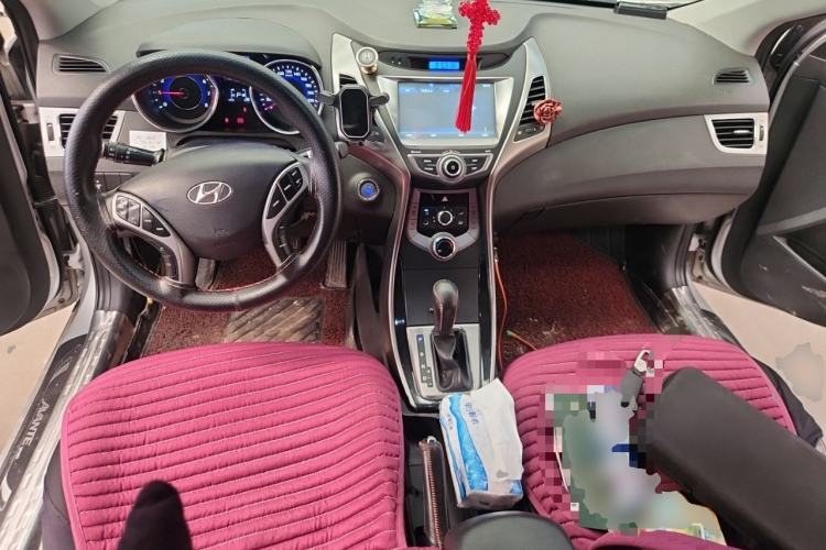 Used Hyundai Elantra (5th Generation / Langdong) 2013 1.6L Automatic Leading Model Center Console