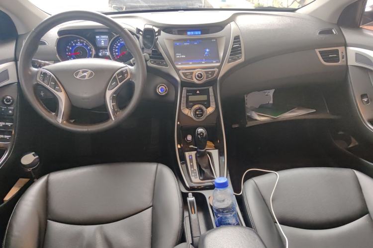 Used Hyundai Elantra (5th Generation / Langdong) 2013 1.6L Automatic Luxury Model Center Console