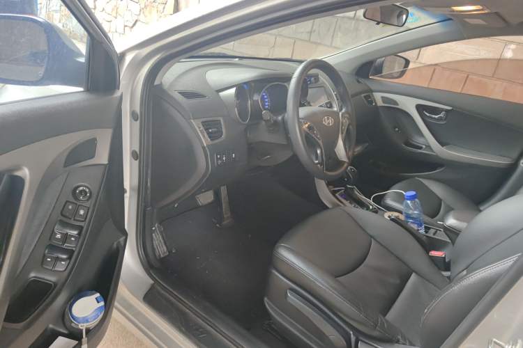 Used Hyundai Elantra (5th Generation / Langdong) 2013 1.6L Automatic Luxury Model Driver Seat