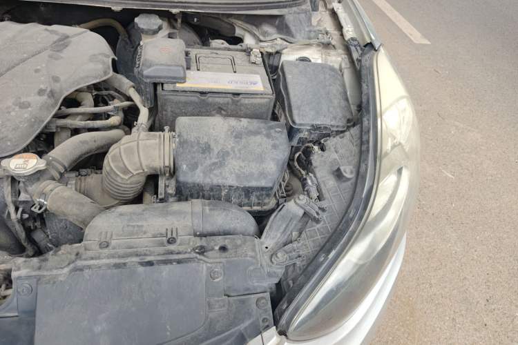 Used Hyundai Elantra (5th Generation / Langdong) 2013 1.6L Automatic Luxury Model Engine Bay Left