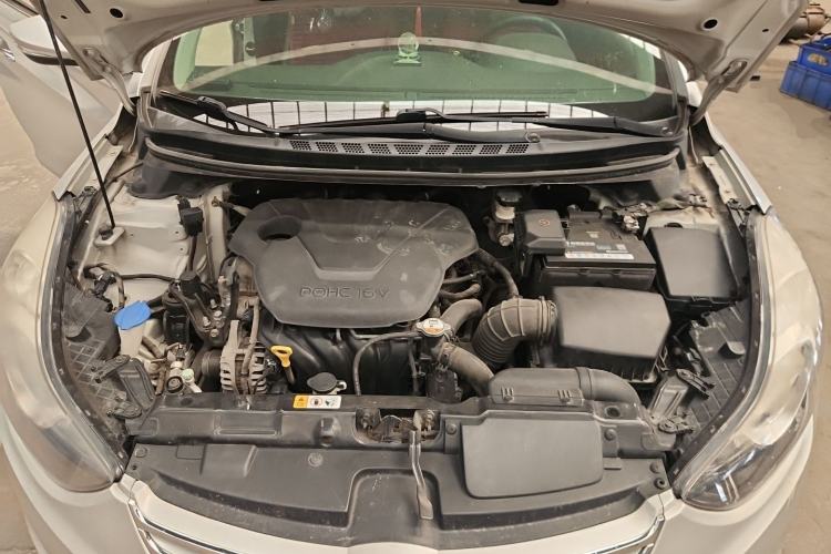 Used Hyundai Elantra (5th Generation / Langdong) 2013 1.6L Automatic Leading Model Engine Bay