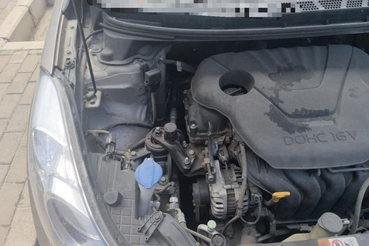 Used Hyundai Elantra (5th Generation / Langdong) 2013 1.6L Automatic Luxury Model Engine Bay Right