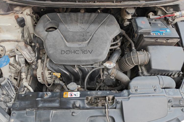 Used Hyundai Elantra (5th Generation / Langdong) 2013 1.6L Automatic Leading Model Engine Bay