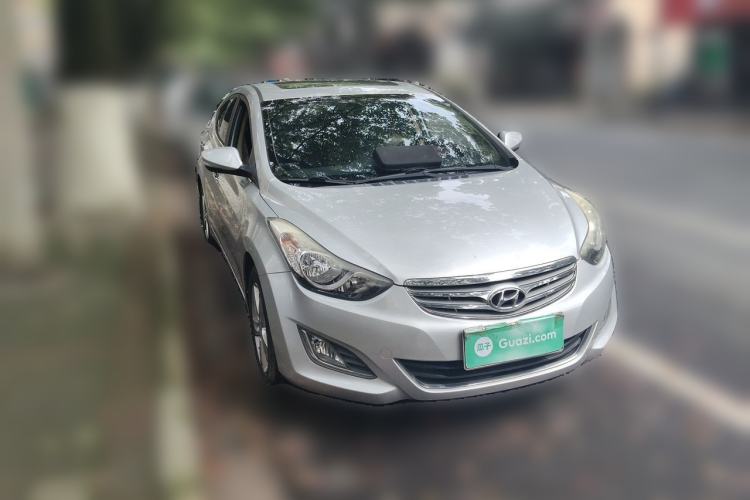 Used Hyundai Elantra (5th Generation / Langdong) 2013 1.6L Automatic Leading Model Front Right 45 Deg