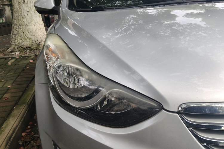 Used Hyundai Elantra (5th Generation / Langdong) 2013 1.6L Automatic Leading Model Right Front Headlight