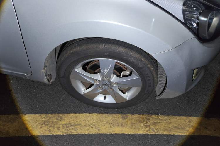 Used Hyundai Elantra (5th Generation / Langdong) 2013 1.6L Automatic Leading Model Right Front Wheel Hub