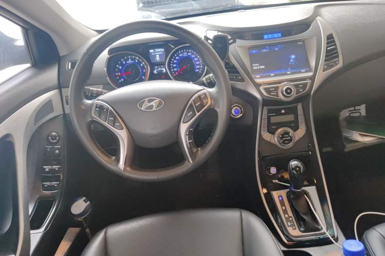 Used Hyundai Elantra (5th Generation / Langdong) 2013 1.6L Automatic Luxury Model Steering Wheel