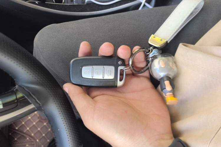 Used Hyundai Elantra (5th Generation / Langdong) 2013 1.6L Automatic Luxury Model Vehicle Key
