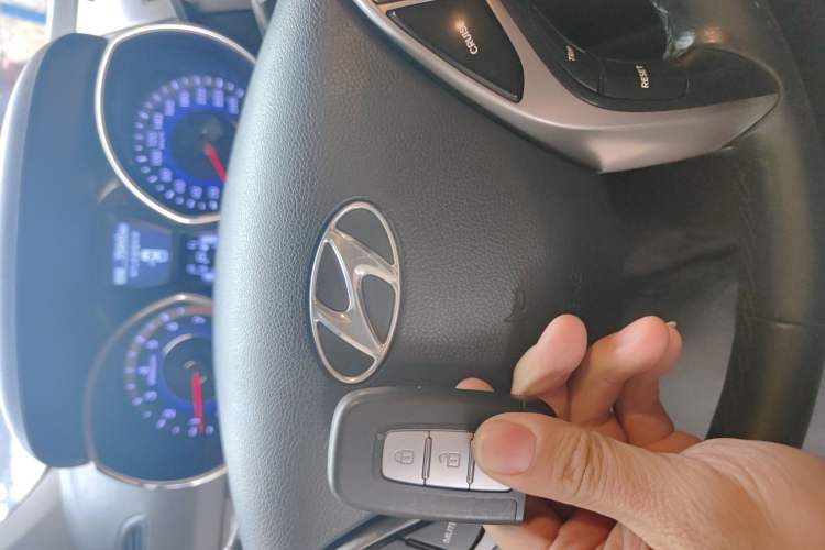 Used Hyundai Elantra (5th Generation / Langdong) 2013 1.6L Automatic Luxury Model Vehicle Key