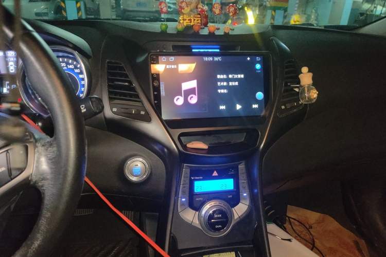 Used Hyundai Elantra (5th Generation / Langdong) 2013 1.6L Automatic Luxury Model Audio And AC Panel