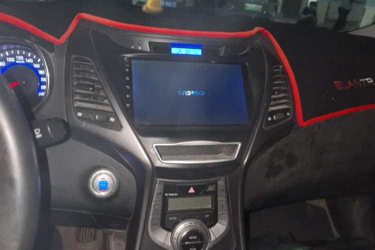 Used Hyundai Elantra (5th Generation / Langdong) 2013 1.6L Automatic Luxury Model Audio And AC Panel