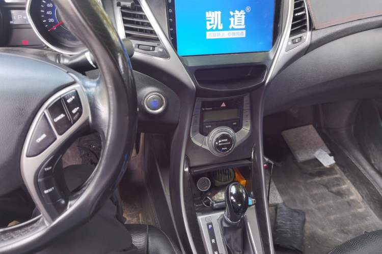 Used Hyundai Elantra (5th Generation / Langdong) 2013 1.6L Automatic Luxury Model Audio And AC Panel