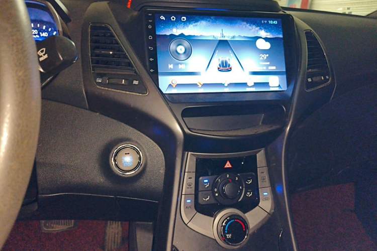 Used Hyundai Elantra (5th Generation / Langdong) 2013 1.6L Automatic Leading Model Audio And AC Panel