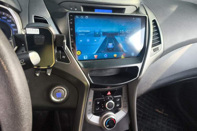 Used Hyundai Elantra (5th Generation / Langdong) 2013 1.6L Automatic Leading Model Audio And AC Panel