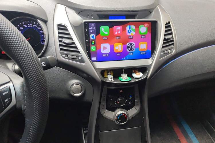 Used Hyundai Elantra (5th Generation / Langdong) 2013 1.6L Automatic Leading Model Audio And AC Panel