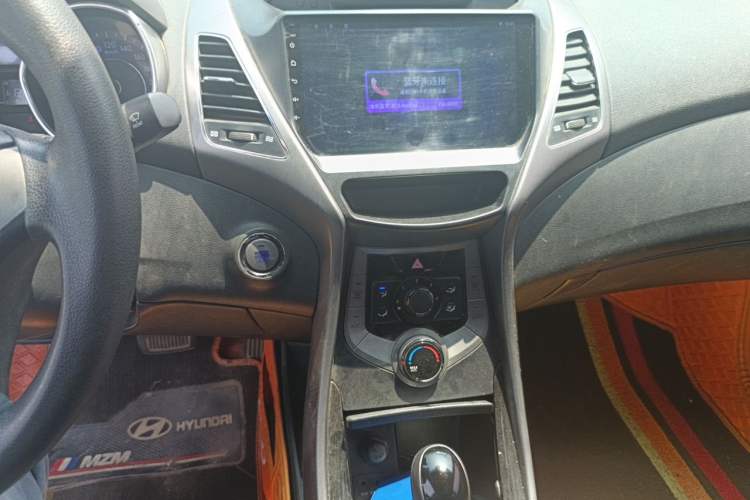 Used Hyundai Elantra (5th Generation / Langdong) 2013 1.6L Automatic Leading Model Audio And AC Panel