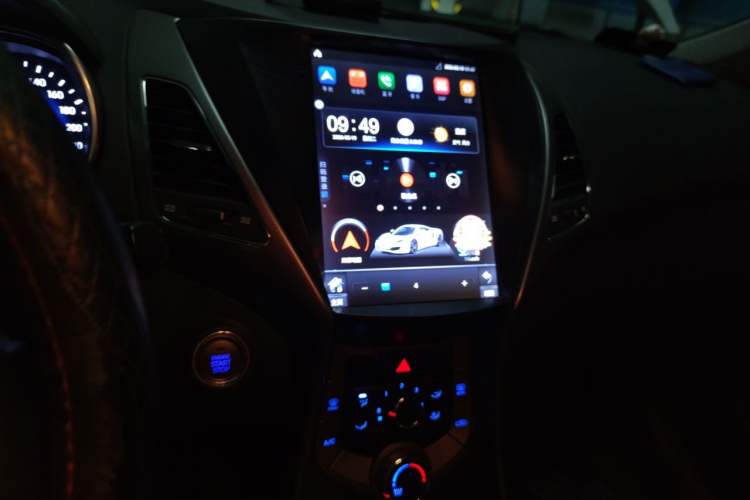 Used Hyundai Elantra (5th Generation / Langdong) 2013 1.6L Automatic Leading Model Audio And AC Panel
