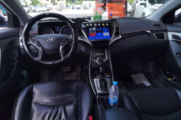 Used Hyundai Elantra (5th Generation / Langdong) 2013 1.6L Automatic Luxury Model Center Console