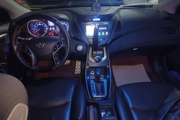 Used Hyundai Elantra (5th Generation / Langdong) 2013 1.6L Automatic Luxury Model Center Console