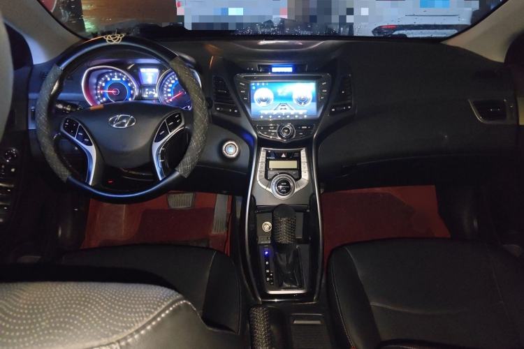 Used Hyundai Elantra (5th Generation / Langdong) 2013 1.6L Automatic Luxury Model Center Console