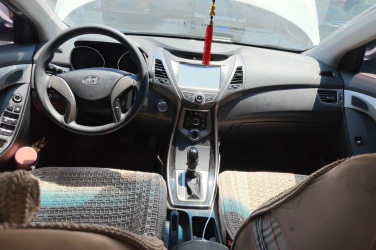 Used Hyundai Elantra (5th Generation / Langdong) 2013 1.6L Automatic Leading Model Center Console