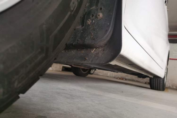 Used Hyundai Elantra (5th Generation / Langdong) 2013 1.6L Automatic Leading Model Chassis Front Left