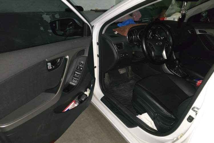 Used Hyundai Elantra (5th Generation / Langdong) 2013 1.6L Automatic Luxury Model Driver Seat