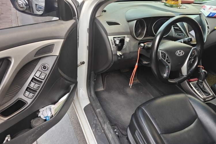 Used Hyundai Elantra (5th Generation / Langdong) 2013 1.6L Automatic Luxury Model Driver Seat