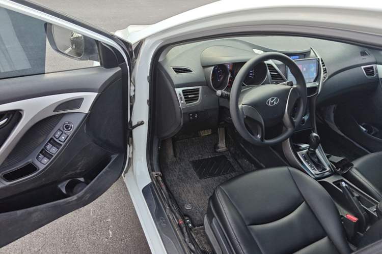 Used Hyundai Elantra (5th Generation / Langdong) 2013 1.6L Automatic Leading Model Driver Seat