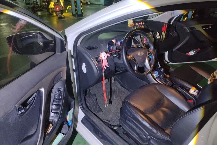 Used Hyundai Elantra (5th Generation / Langdong) 2013 1.6L Automatic Luxury Model Driver Seat