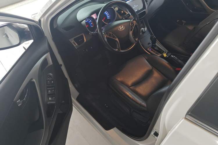 Used Hyundai Elantra (5th Generation / Langdong) 2013 1.6L Automatic Luxury Model Driver Seat