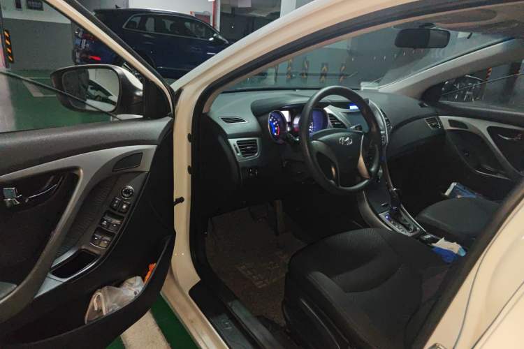 Used Hyundai Elantra (5th Generation / Langdong) 2013 1.6L Automatic Leading Model Driver Seat
