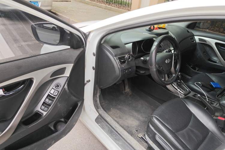 Used Hyundai Elantra (5th Generation / Langdong) 2013 1.6L Automatic Leading Model Driver Seat