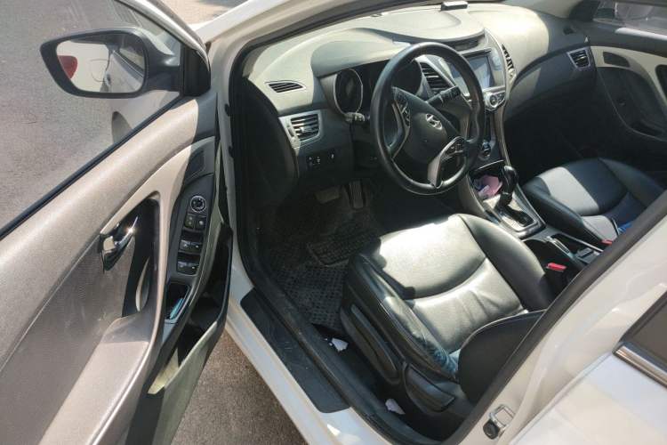Used Hyundai Elantra (5th Generation / Langdong) 2013 1.6L Automatic Luxury Model Driver Seat