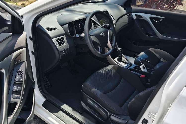 Used Hyundai Elantra (5th Generation / Langdong) 2013 1.6L Automatic Leading Model Driver Seat