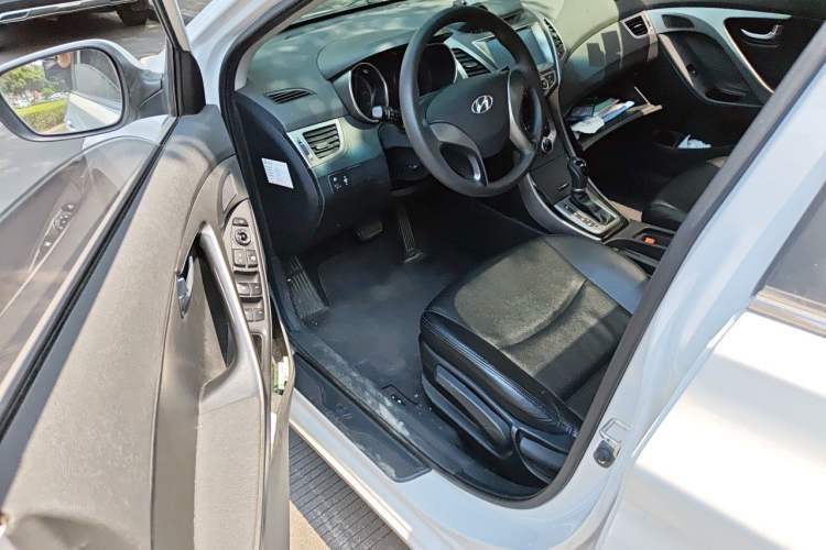Used Hyundai Elantra (5th Generation / Langdong) 2013 1.6L Automatic Luxury Model Driver Seat