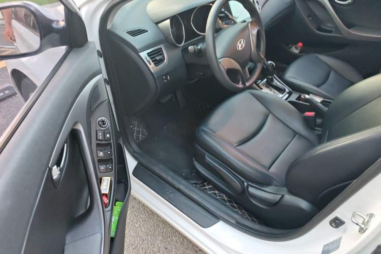 Used Hyundai Elantra (5th Generation / Langdong) 2013 1.6L Automatic Leading Model Driver Seat