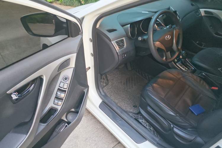 Used Hyundai Elantra (5th Generation / Langdong) 2013 1.6L Automatic Leading Model Driver Seat