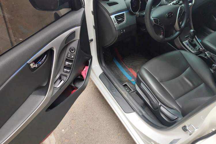 Used Hyundai Elantra (5th Generation / Langdong) 2013 1.6L Automatic Leading Model Driver Seat