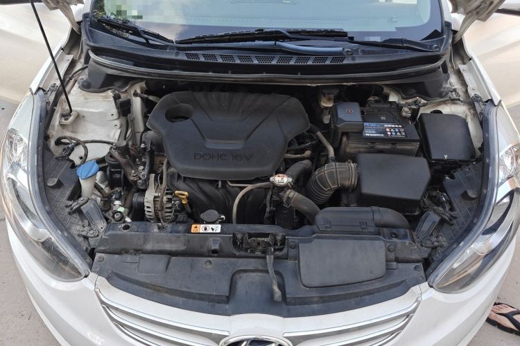 Used Hyundai Elantra (5th Generation / Langdong) 2013 1.6L Automatic Luxury Model Engine Bay