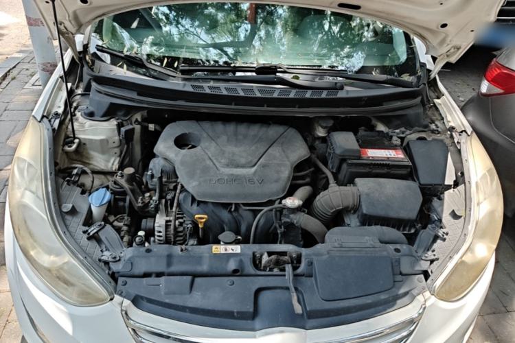 Used Hyundai Elantra (5th Generation / Langdong) 2013 1.6L Automatic Leading Model Engine Bay