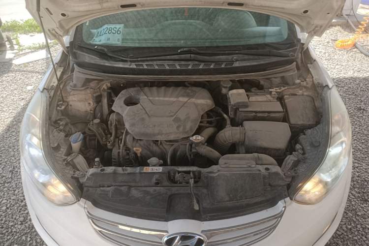 Used Hyundai Elantra (5th Generation / Langdong) 2013 1.6L Automatic Leading Model Engine Bay