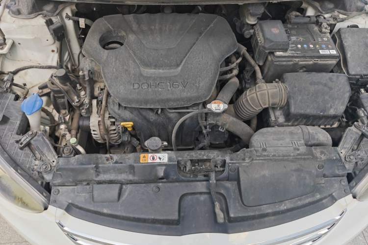 Used Hyundai Elantra (5th Generation / Langdong) 2013 1.6L Automatic Luxury Model Engine Bay
