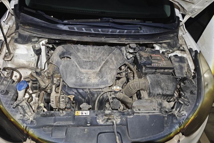 Used Hyundai Elantra (5th Generation / Langdong) 2013 1.6L Automatic Leading Model Engine Bay