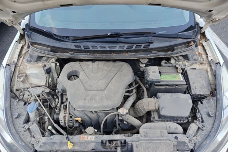 Used Hyundai Elantra (5th Generation / Langdong) 2013 1.6L Automatic Leading Model Engine Bay