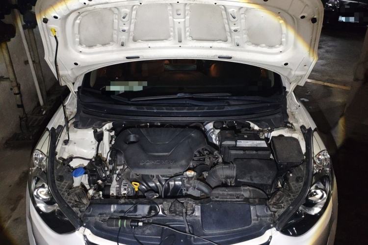 Used Hyundai Elantra (5th Generation / Langdong) 2013 1.6L Automatic Luxury Model Engine Bay