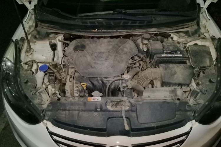 Used Hyundai Elantra (5th Generation / Langdong) 2013 1.6L Automatic Luxury Model Engine Bay
