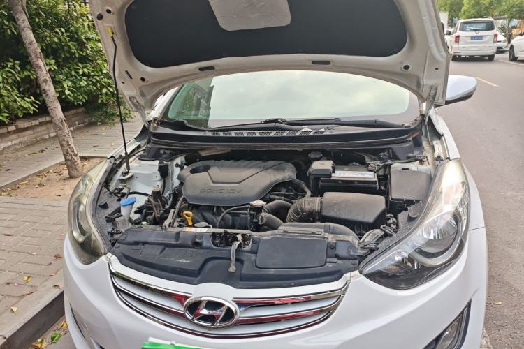 Used Hyundai Elantra (5th Generation / Langdong) 2013 1.6L Automatic Leading Model Engine Bay