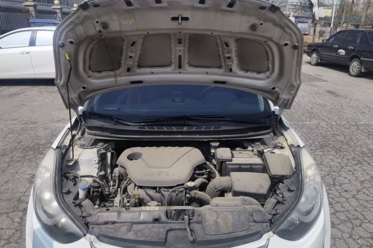 Used Hyundai Elantra (5th Generation / Langdong) 2013 1.6L Automatic Leading Model Engine Bay
